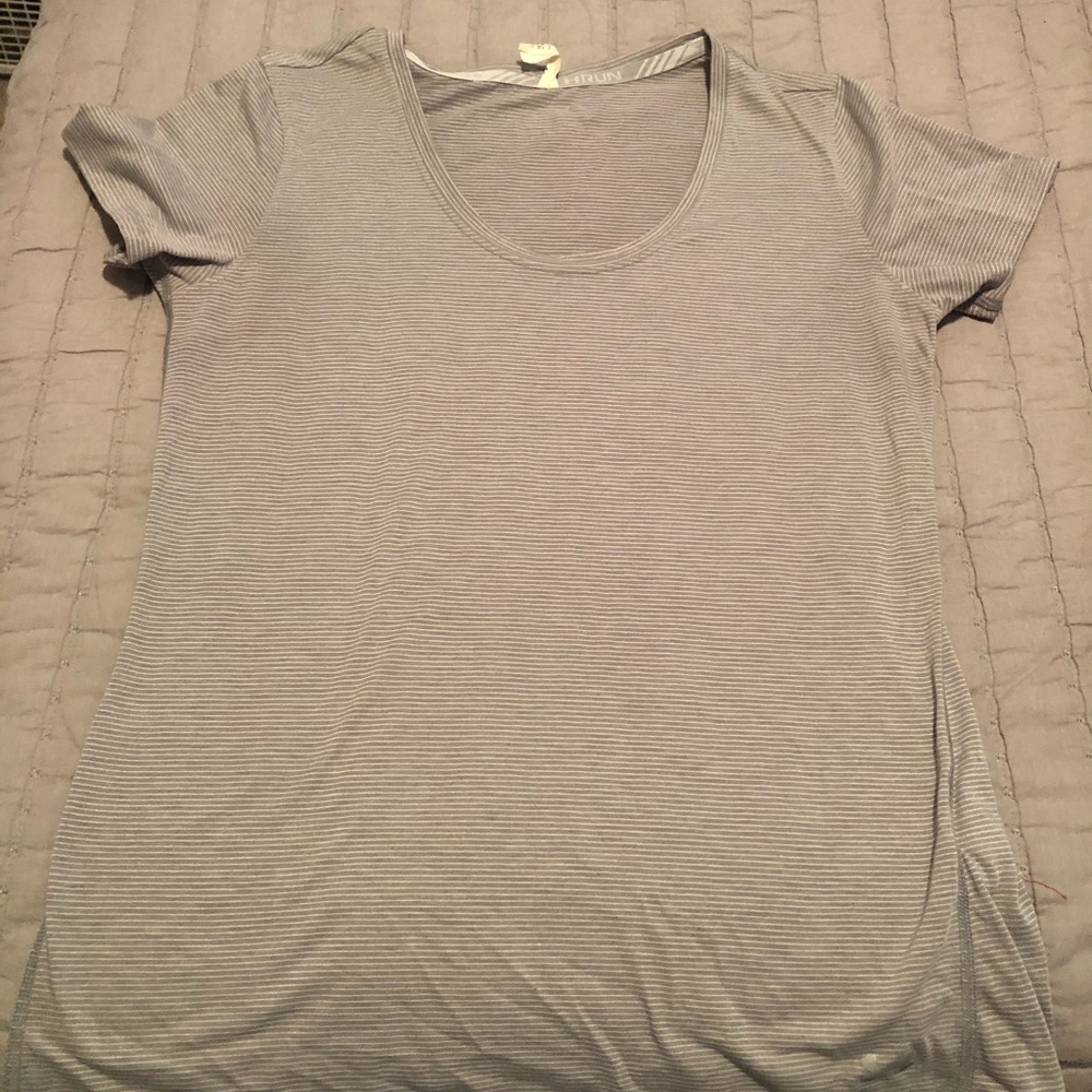 Women’s Gray Under Armour workout top